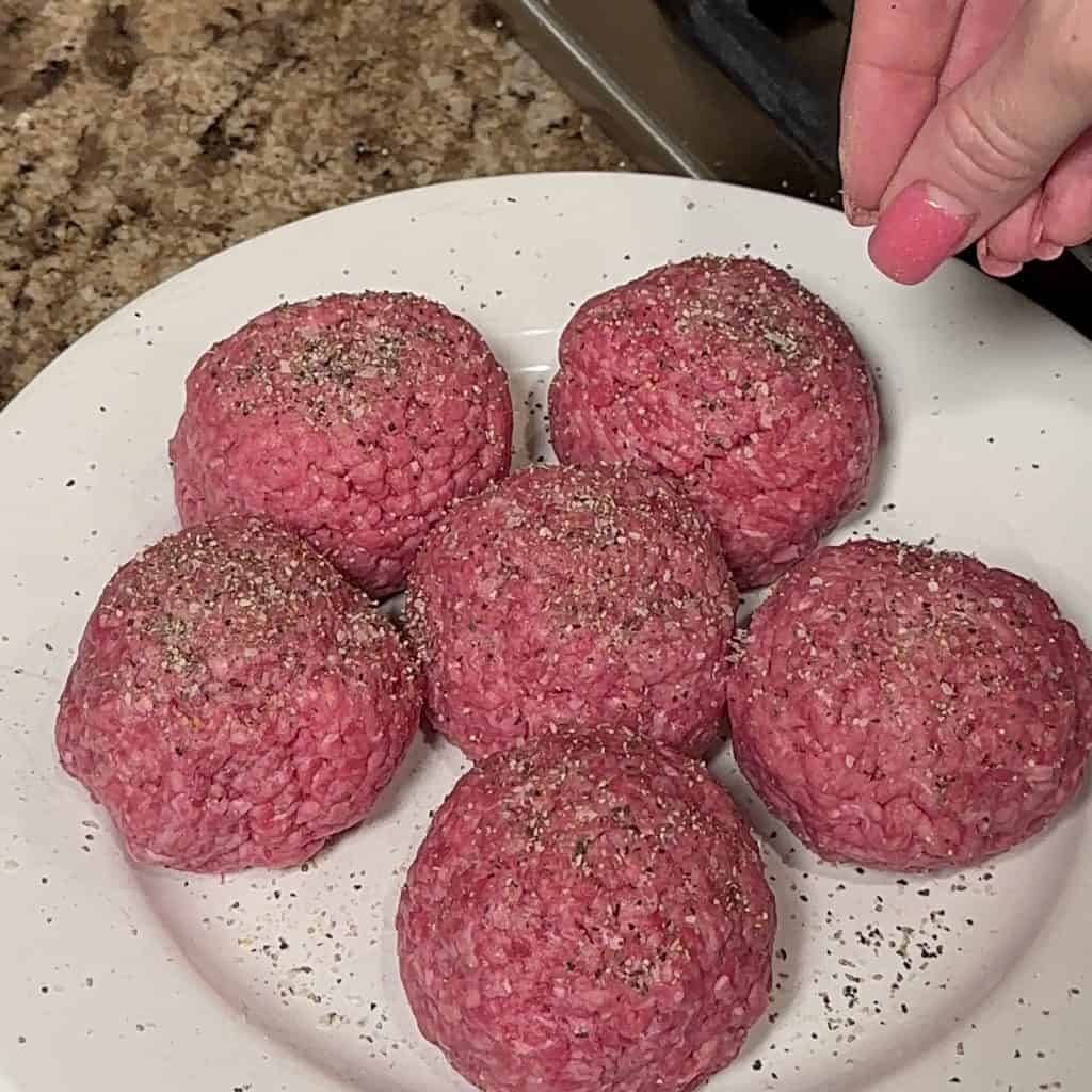 seasoning ground beef patties