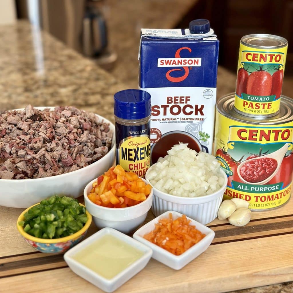 Ingredients needed to make brisket chili.