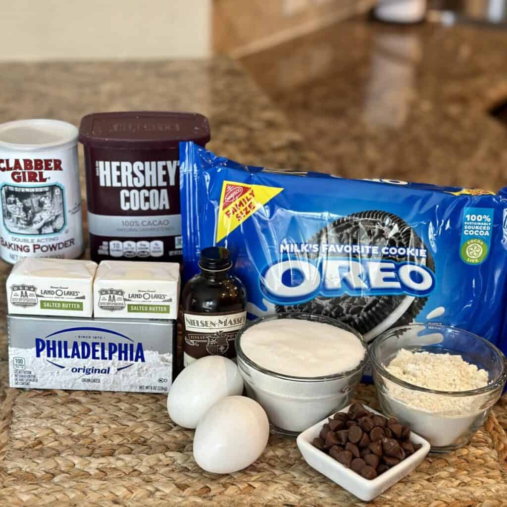 Ingredients displayed for Oreo brownies.