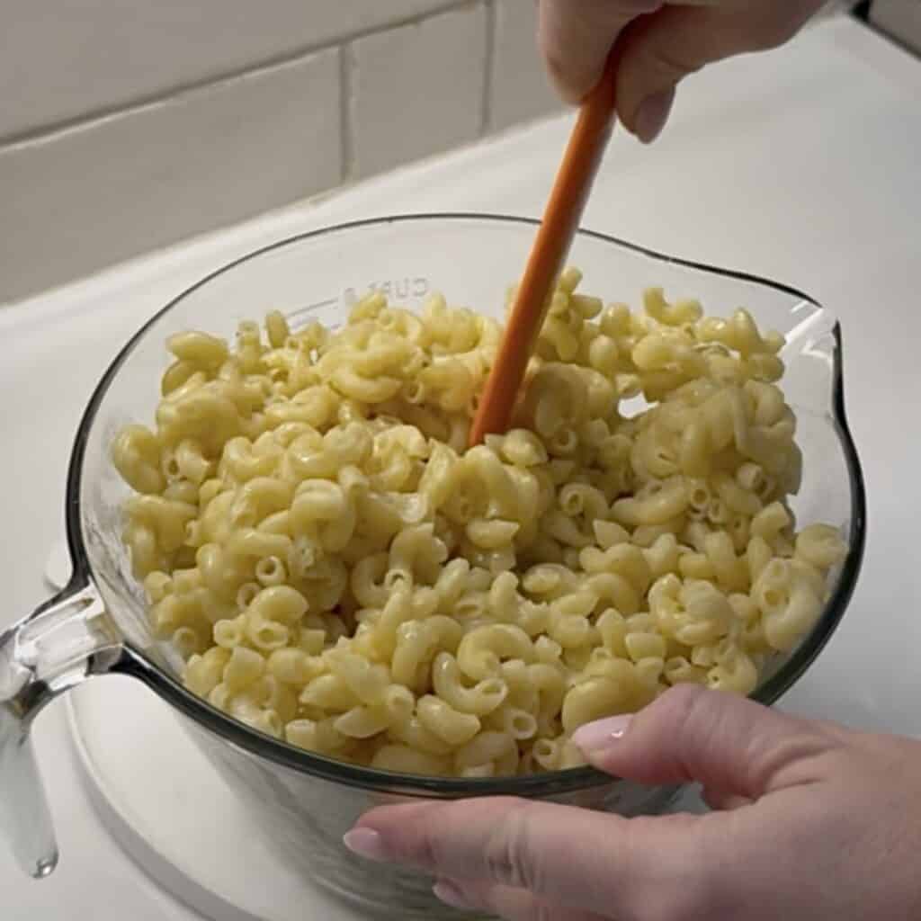A bowl of macaroni. 