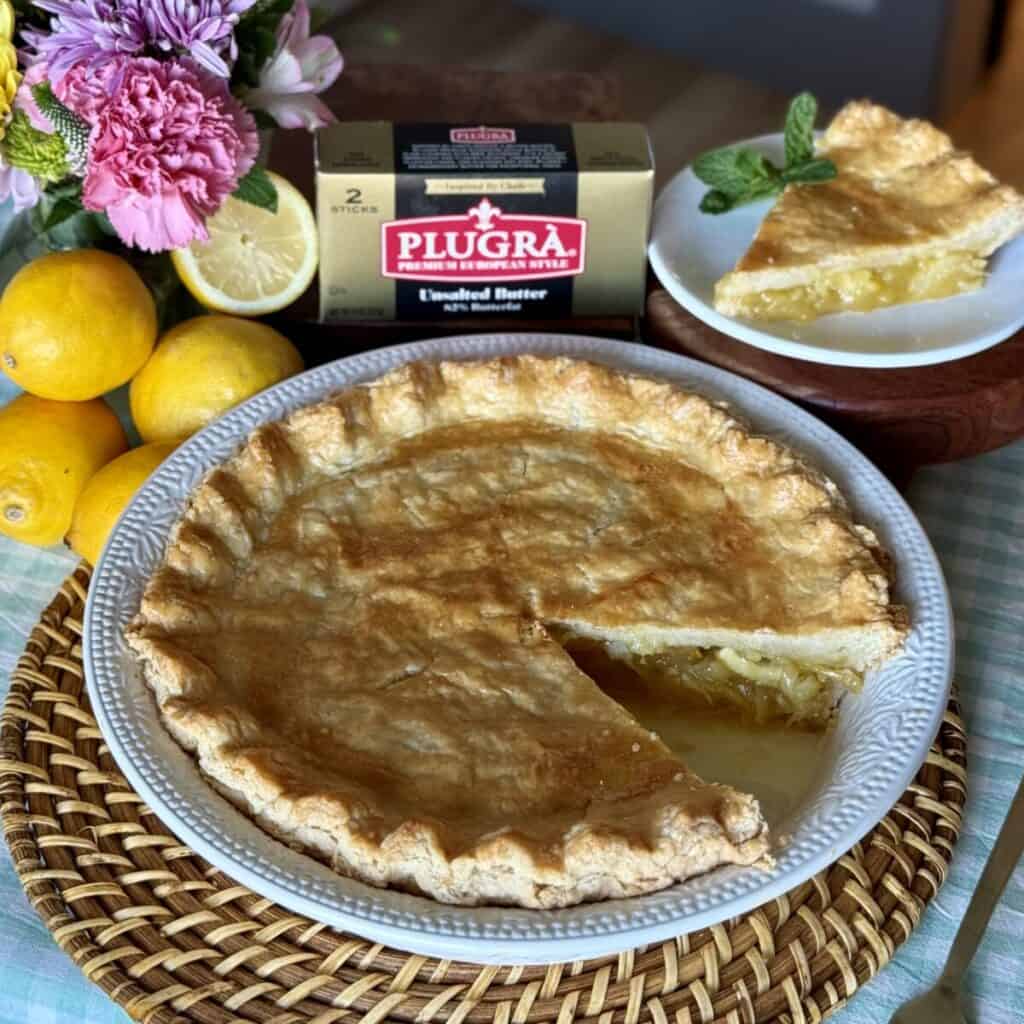 A shaker lemon pie. 