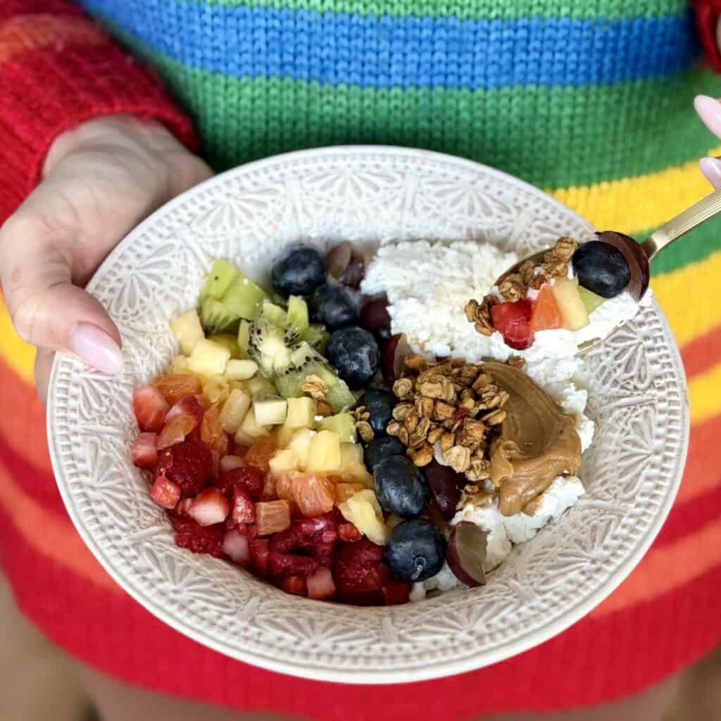 A berry breakfast bowl.