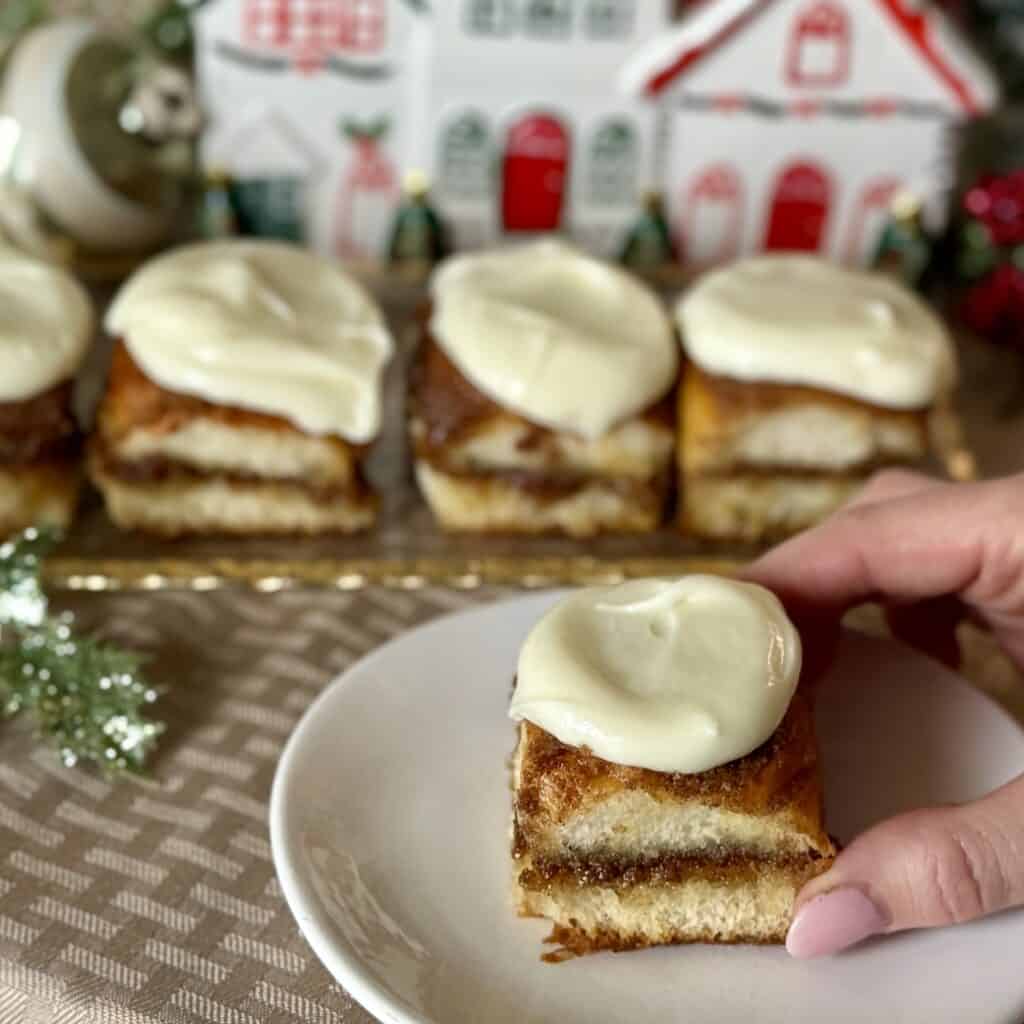 A plate of King’s Hawaiian Cinnamon Rolls.