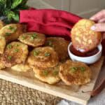 A plate of onion patties.