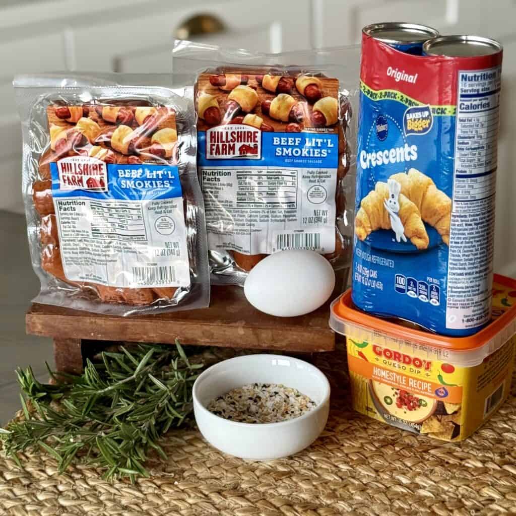 ingredients for Pigs in a Blanket Wreath.